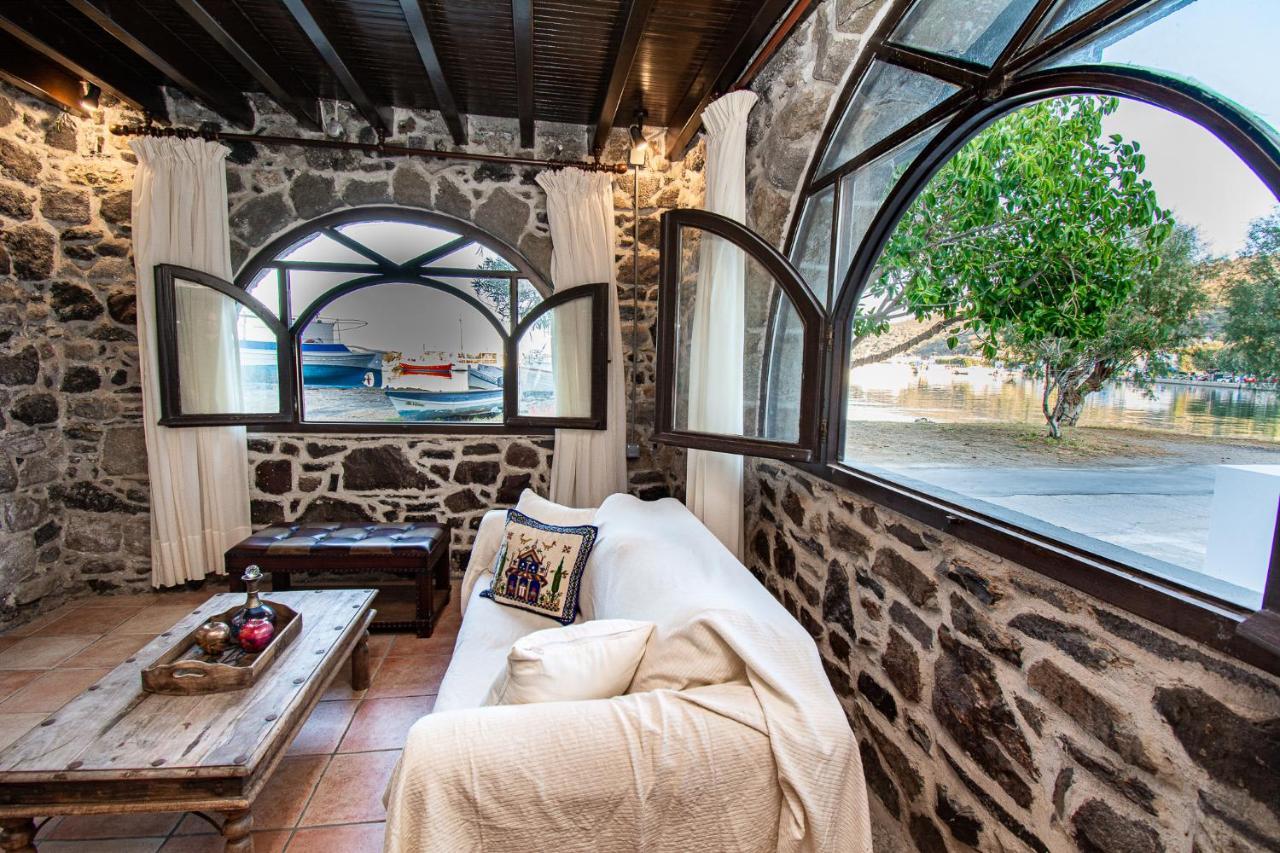 Plousiadi΄S Stone House Apartman Páli Kültér fotó