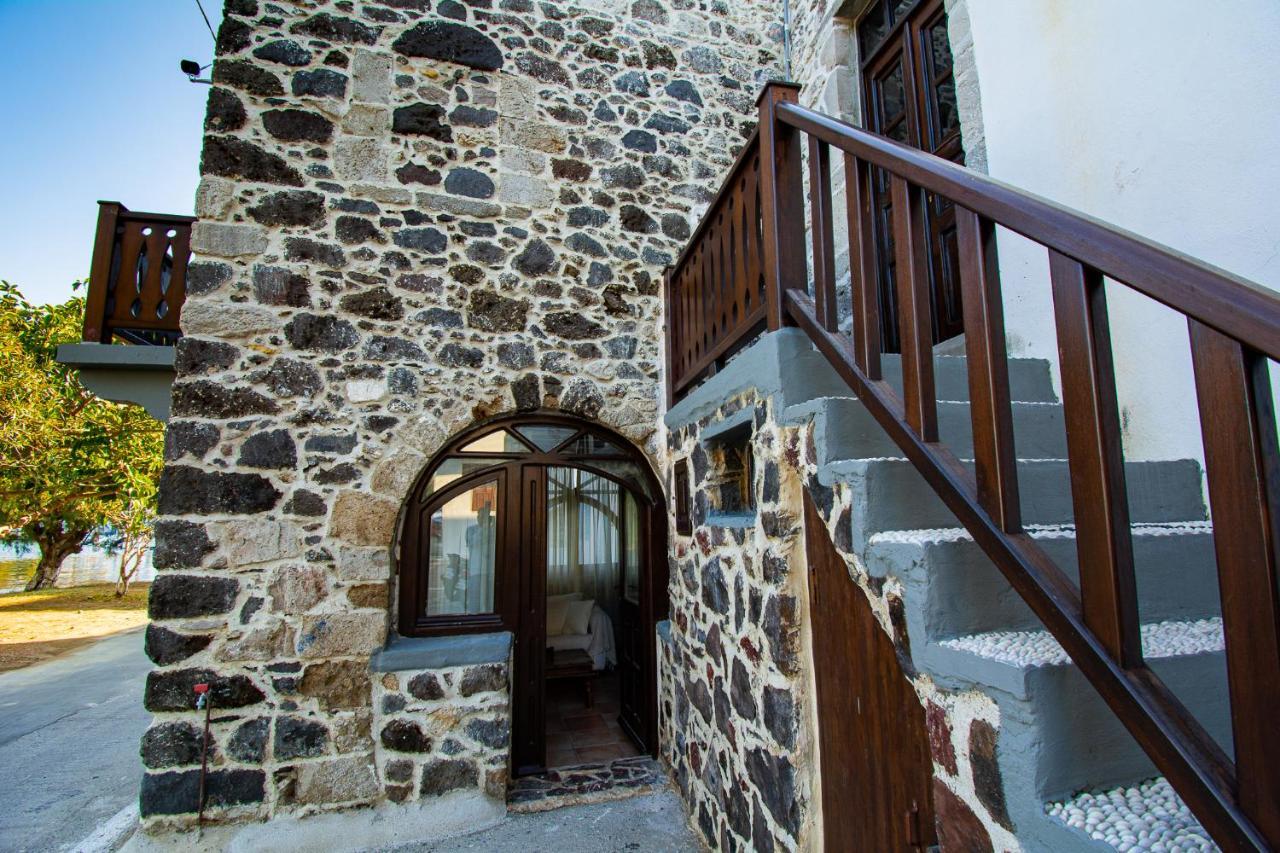 Plousiadi΄S Stone House Apartman Páli Kültér fotó