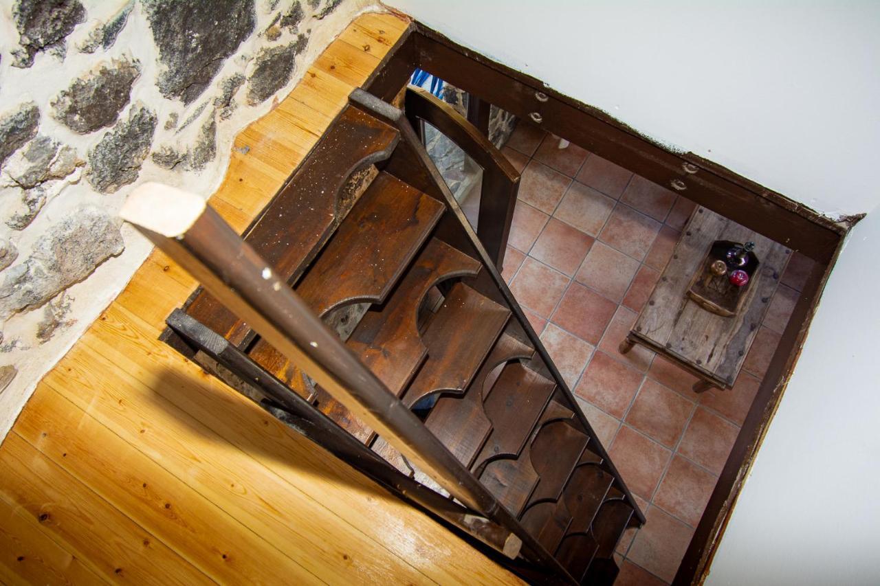 Plousiadi΄S Stone House Apartman Páli Kültér fotó