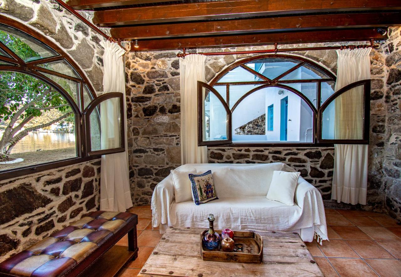 Plousiadi΄S Stone House Apartman Páli Kültér fotó