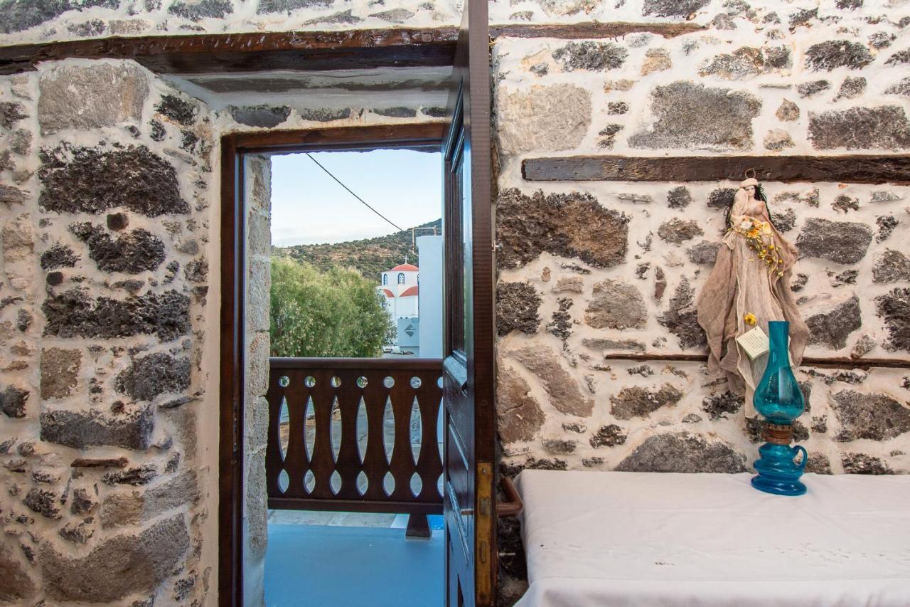 Plousiadi΄S Stone House Apartman Páli Kültér fotó