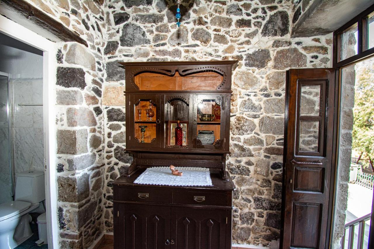 Plousiadi΄S Stone House Apartman Páli Kültér fotó