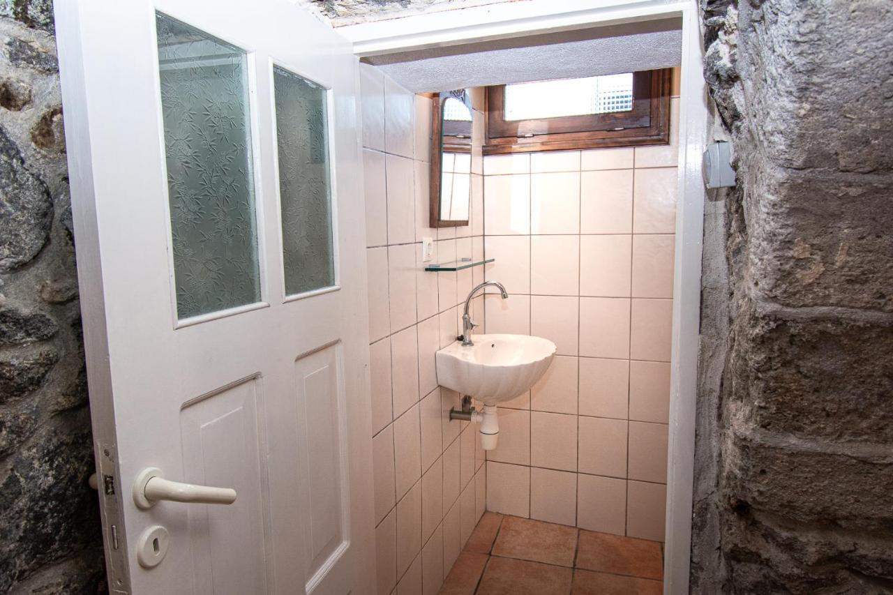 Plousiadi΄S Stone House Apartman Páli Kültér fotó
