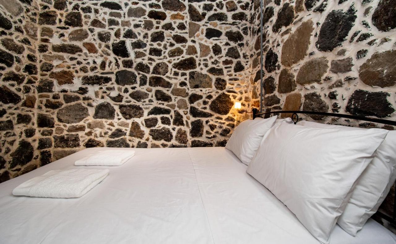 Plousiadi΄S Stone House Apartman Páli Kültér fotó