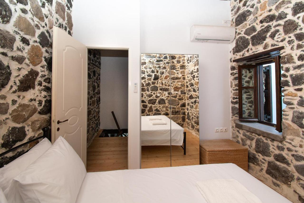 Plousiadi΄S Stone House Apartman Páli Kültér fotó